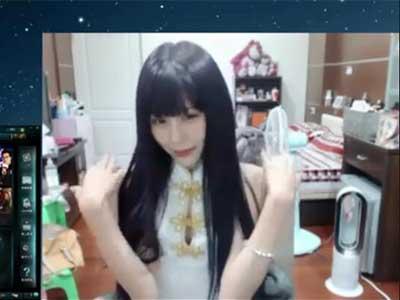 女主播引吐槽,直播界的“笑点担当”